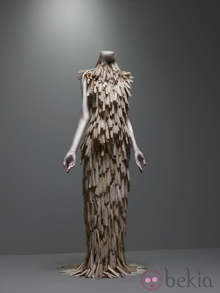 Vestido De Conchas, Colección VOSS De Alexander McQueen: Fotos En Bekia ...