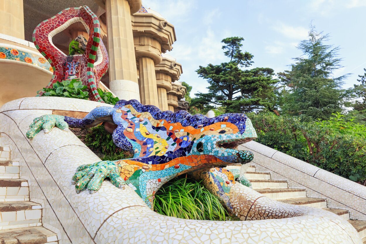 El Park Güell ha sufrido daños durante el montaje del desfile