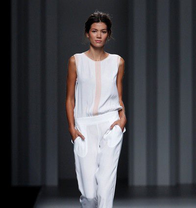 Sita Murt apuesta por una primavera/verano 2014 dulce y coqueta en blanco en Madrid Fashion Week