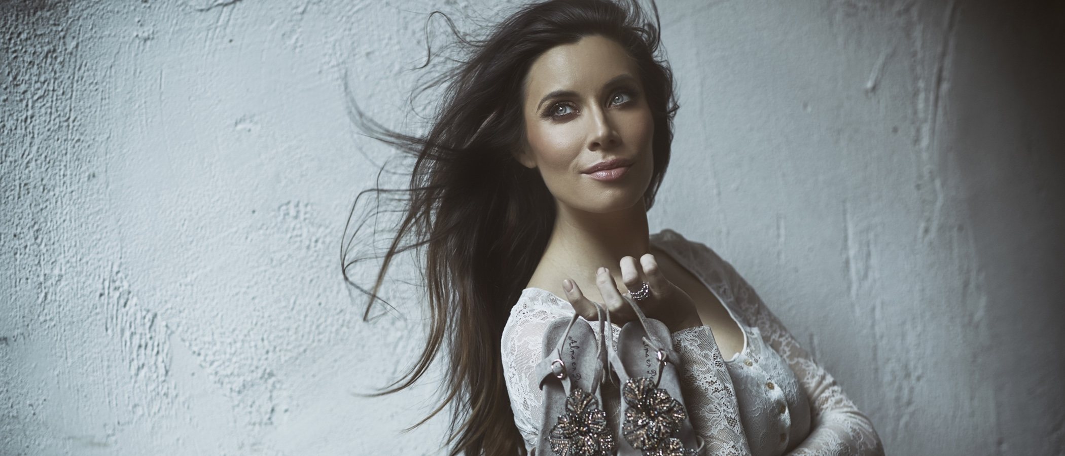 Pilar Rubio se convierte en la imagen de Alma en Pena para primavera/verano 2018