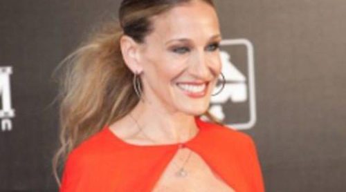 Tres looks de Sarah Jessica Parker en Moscú y su visita a Manolo Blahnik