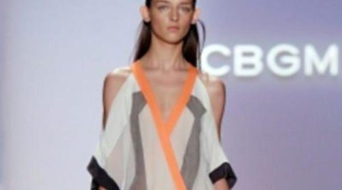 BCBG Max Azria apuesta por la geometría para primavera de 2012