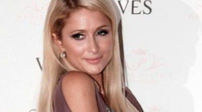 Paris Hilton presenta en Bombay su nueva colección de zapatos y bolsos 'PH'