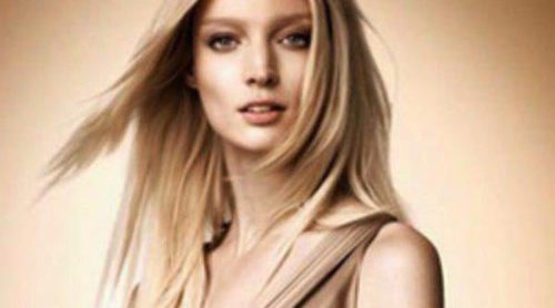 Burberry lanza una dorada colección con motivo del aniversario de 'Burberry Body Rose Gold'