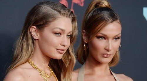 La prenda estrella en el vestidor de Gigi y Bella Hadid: la americana de 1 dólar