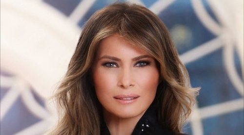 El primer y el último look de Melania Trump como Primera Dama de los Estados Unidos