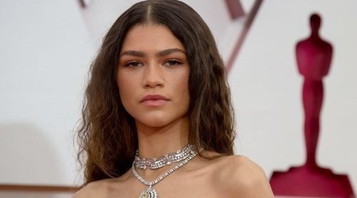 Los 10 mejores looks de la alfombra roja de los Oscar 2021