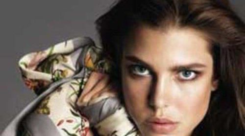 Carlota Casiraghi posa para la nueva temporada de Gucci con un pañuelo de su abuela Grace Kelly