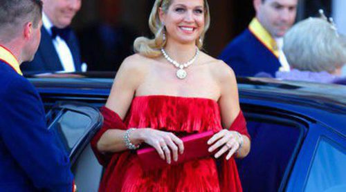 Máxima de Holanda apostó en la despedida de la Reina Beatriz por el vestido de Valentino que lució en Londres en 2008