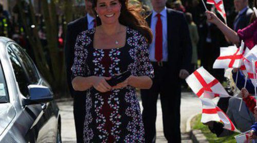 Lulu Guinness se apunta a la moda de imitar a Kate Middleton y diseñará una colección de 'miniclutchs'