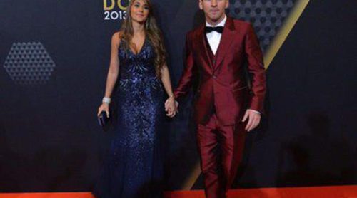 Messi vuelve a sorprender con un llamativo traje en la gala del Balón de Oro 2013