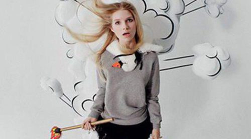 Lottie Moss continúa con su carrera de modelo, esta vez posando para Valentino