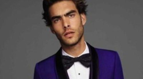 Jon Kortajarena, icono de elegancia para la nueva campaña de Roberto Cavalli