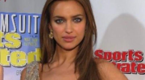 El estilo de Irina Shayk: exuberante de gala y sencilla de día