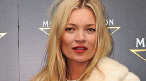 Kate Moss ficha como imagen de Mango para la colección primavera 2012