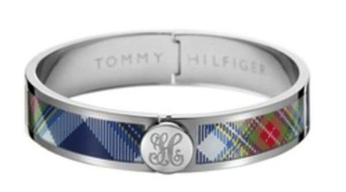 El estampado tartán se hace joya con los nuevos brazaletes de Tommy Hilfiger