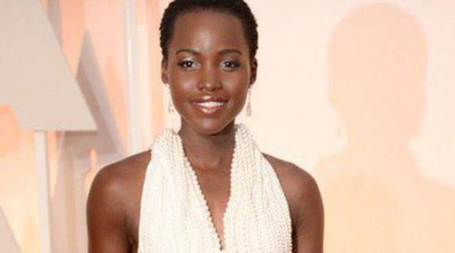 Roban a Lupita Nyong'o el Calvin Klein de 6000 perlas que lució en los Oscar 2015