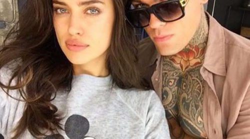 Irina Shayk y Stephen James, la pareja de moda de Xti en su campaña verano 2015