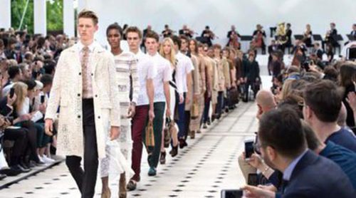 Burberry Prorsum Hombre desfila por primera vez junto a la precolección femenina en Londres