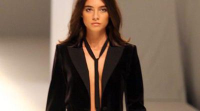 Rocío Crusset y Jon Kortajarena protagonizan el desfile de Mango en la pasarela de la 080 Barcelona Fashion