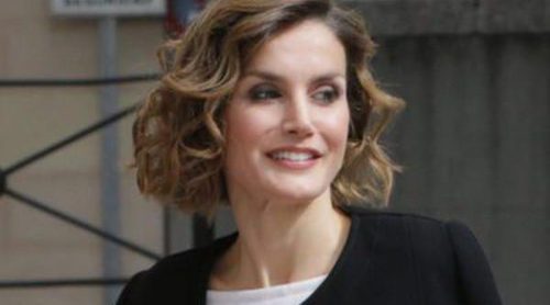 La Reina Letizia luce piernas como nunca antes lo había hecho