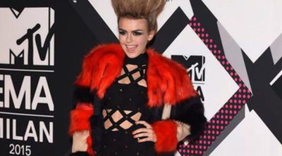 Tallia Storm y Charli XCX, las peor vestidas de los MTV EMA 2015