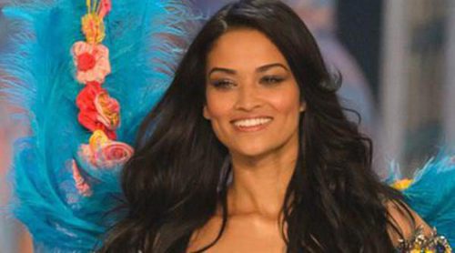 Shanina Shaik, la angelita intermitente vuelve al Victoria's Secret Fashion Show