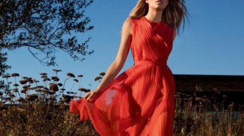 Hugo Boss contraataca con la colaboración de Anna Ewers para la primavera/verano 2016