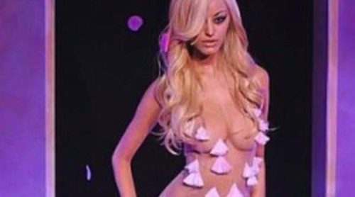 De acompañante de lujo a diseñadora: Zahia Dehar diseña para la pasarela de París