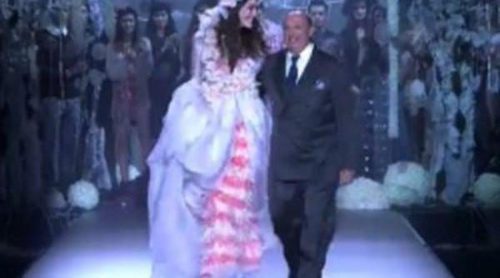 Diseños de cuento de hadas en el desfile de Francis Montesinos en la Fashion Week Madrid