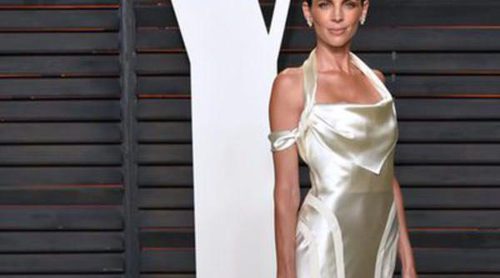 Liberty Ross recicla su vestido de novia para irse de fiesta