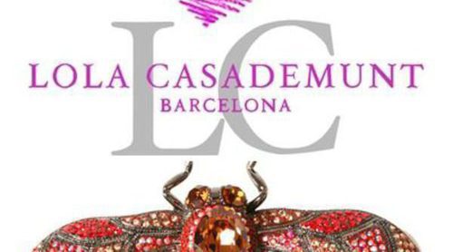 Broches de animales, pedrería y mucho color en la colección verano 2016 de Lola Casademunt