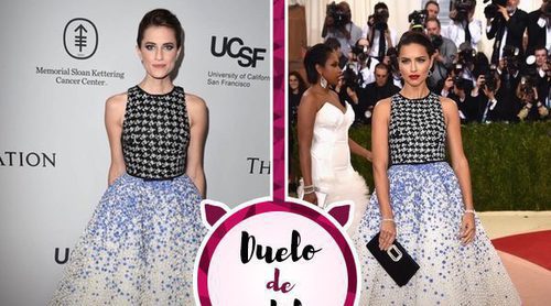 Adriana Lima y Allison Williams: enfrentadas por un vestido de Valli