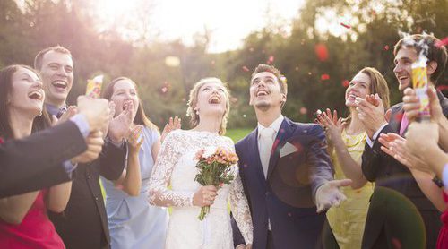 Cómo vestirse para ir a una boda de mañana en otoño