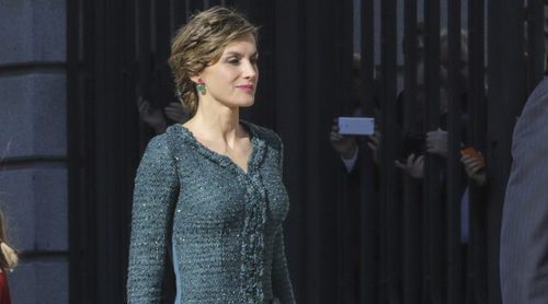 La Reina Letizia repite look de Felipe Varela en la Apertura de la XII Legislatura