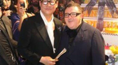 Alber Elbaz celebra 10 años de diversión y excesos como director creativo de Lanvin