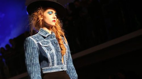 El color ochentero inunda la Semana de la Alta Costura de París con el desfile de Jean Paul Gaultier