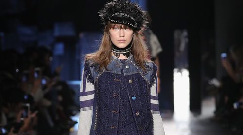 Desigual sube a la New York Fashion Week el estilo punk y retro de su otoño/invierno 2017/2018