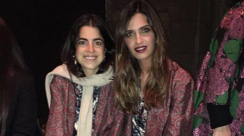 Sara Carbonero y Leandra Medine coinciden con el mismo look en el desfile de Burberry, ¿quién lo luce mejor?