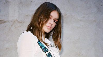 Kaia Gerber, la hija Cindy Crawford, diseña un bolso junto a Marc Jacobs