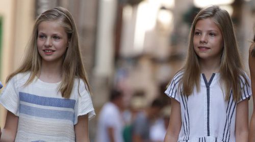 La Princesa Leonor y la Infanta Sofía eligen unas altas plataformas de Mibo para despedirse de Mallorca