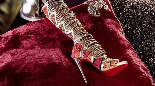 Christian Louboutin viaja a la India con una colección cápsula muy colorida