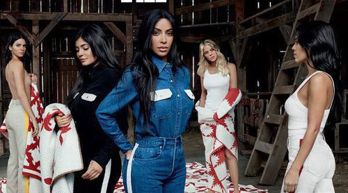 Calvin Klein lanza su nueva campaña primavera/verano 2018 protagonizada por las hermanas Kardashian