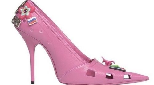 Crocs stiletto de Balenciaga, una nueva y original tendencia