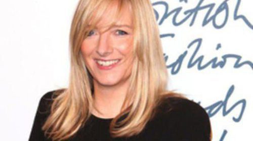 Sarah Burton recibe la Orden del Imperio Británico por su contribución a la moda