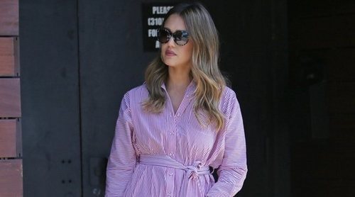 El look trendy de Jessica Alba convertido en low cost: ¿Te atreves a copiarlo?