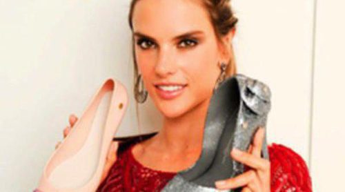 Alessandra Ambrosio vuelve al trabajo después de dar a luz a su segundo hijo