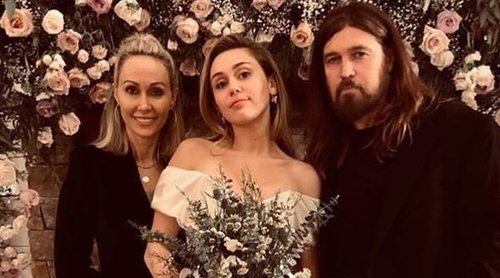 Así fue el vestido de novia de Miley Cyrus después de tantos años de espera