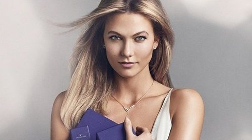 El glamour y la sutileza de Karlie Kloss de nuevo en la colección de Navidad 2018 de Swarovski