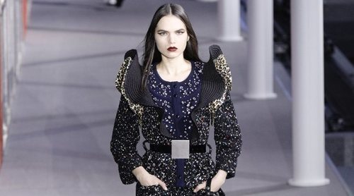 Así ha sido el desfile otoño/invierno 2019/2020 de Louis Vuitton inspirado en los años más pop